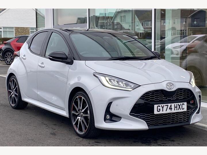 Toyota Yaris 1.5 VVT-h GR SPORT E-CVT Euro 6 (s/s) 5dr