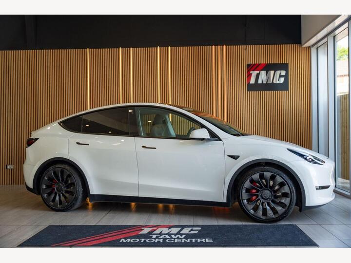Tesla MODEL Y (Dual Motor) Performance Auto 4WDE 5dr Tesla MODEL Y (Dual Motor) Performance Auto 4WDE 5dr