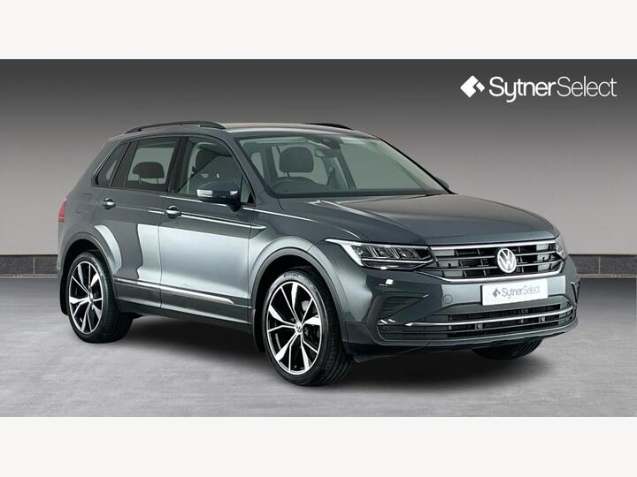 Volkswagen Tiguan 1.5 TSI Life DSG Euro 6 (s/s) 5dr Volkswagen Tiguan 1.5 TSI Life DSG Euro 6 (s/s) 5dr