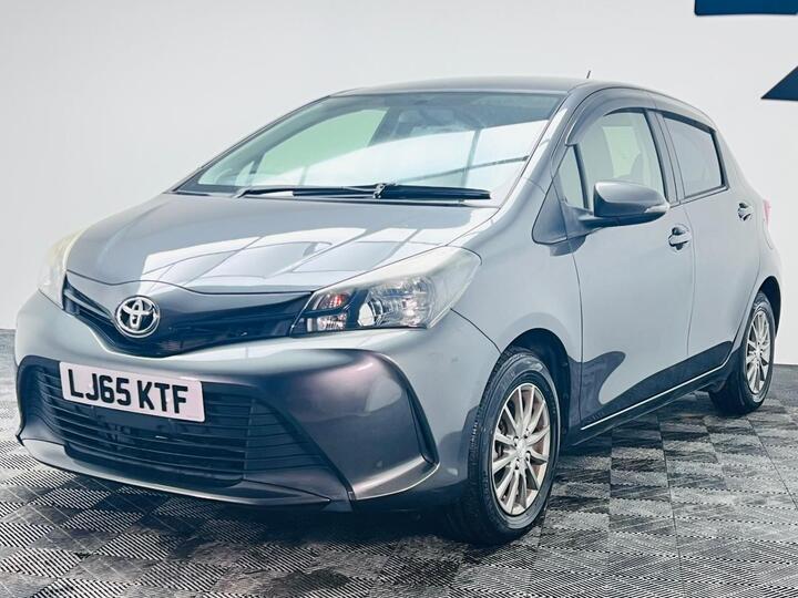 Toyota Yaris 1.33 Dual VVT-i Icon Multidrive S Euro 6 5dr (Safety Sense)