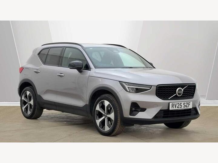 Volvo XC40 2.0 B4 MHEV Plus Dark DCT Auto Euro 6 (s/s) 5dr