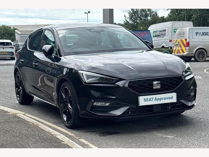 SEAT Leon 1.5 ETSI MHEV FR Black Edition DSG Euro 6 (s/s) 5dr