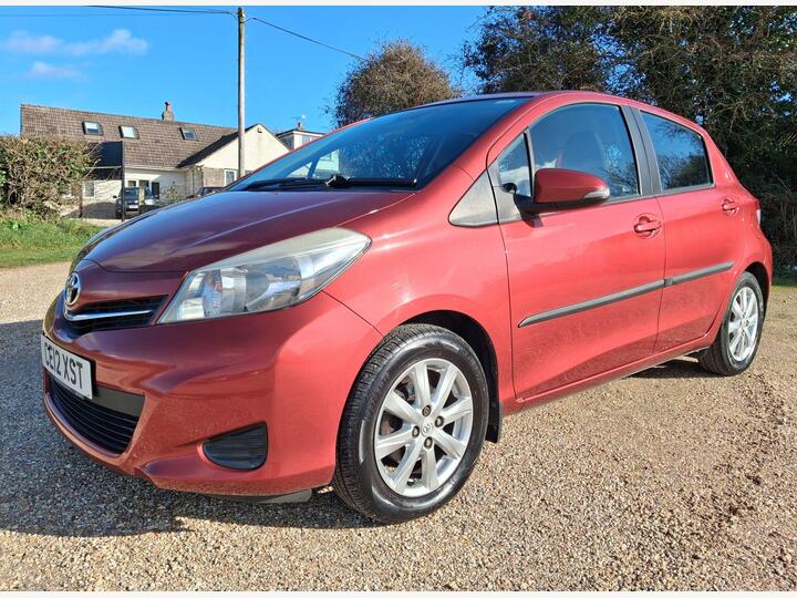 Toyota Yaris 1.33 Dual VVT-i TR Euro 5 5dr Toyota Yaris 1.33 Dual VVT-i TR Euro 5 5dr