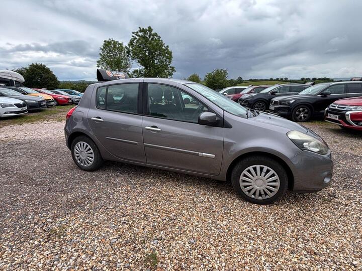 Renault CLIO 1.5 DCi ECO Expression Euro 5 5dr