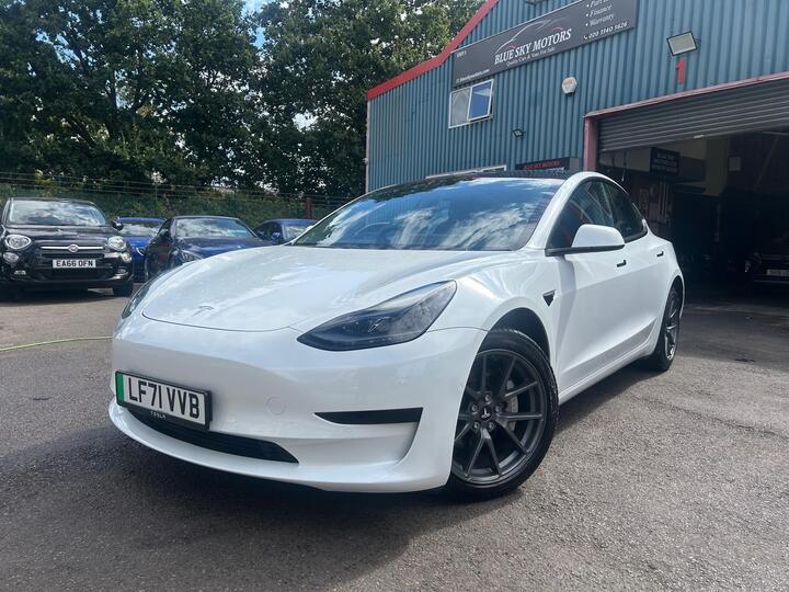 Tesla Model 3 Standard Range Plus Auto RWD 4dr