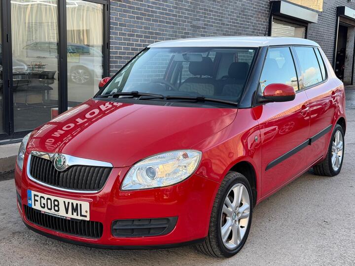 Skoda Fabia 1.4 TDI Pure Drive 2 5dr Skoda Fabia 1.4 TDI Pure Drive 2 5dr