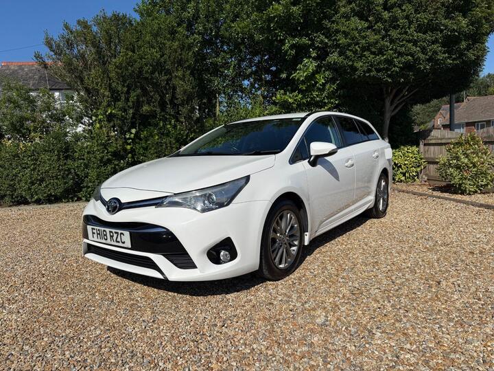 Toyota Avensis 2.0 D-4D Business Edition Touring Sports Euro 6 (s/s) 5dr