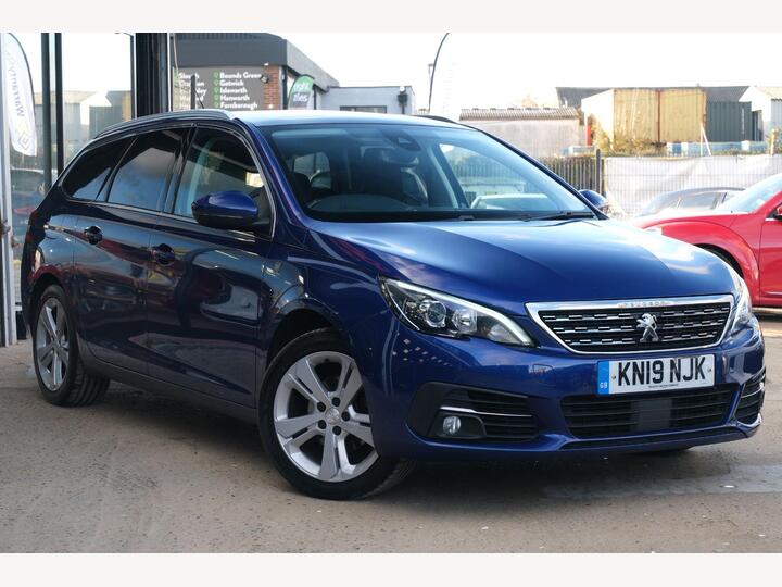 Peugeot 308 SW 1.2 PureTech Tech Edition EAT Euro 6 (s/s) 5dr Peugeot 308 SW 1.2 PureTech Tech Edition EAT Euro 6 (s/s) 5dr