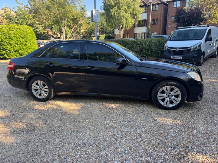 Mercedes-Benz E Class 2.1 E220 CDI BlueEfficiency SE Tiptronic Euro 5 4dr