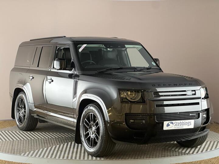 Land Rover Defender 130 3.0 D300 MHEV X-Dynamic HSE Auto 4WD Euro 6 (s/s) 5dr