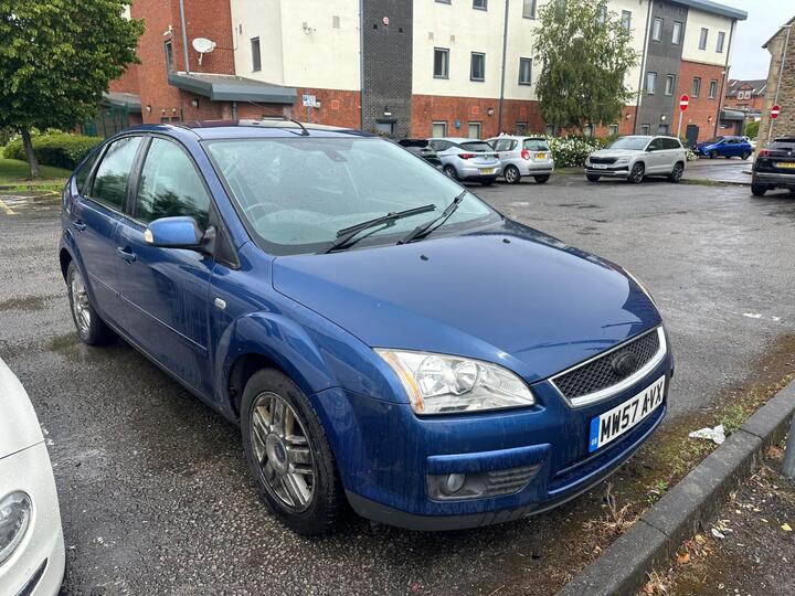 Ford Focus 1.8 Ghia 5dr