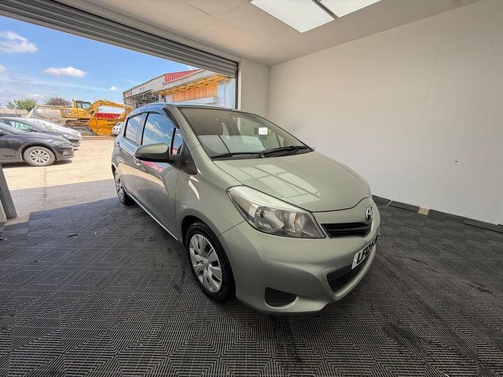 Toyota Yaris 1.33 Dual VVT-i TR Multidrive S Euro 5 5dr