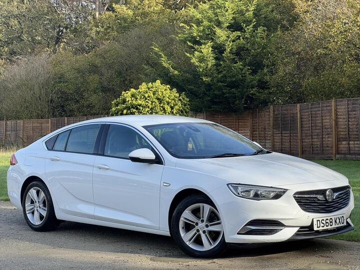 Vauxhall Insignia 1.6 Turbo D EcoTEC Tech Line Nav Grand Sport Euro 6 (s/s) 5dr Vauxhall Insignia 1.6 Turbo D EcoTEC Tech Line Nav Grand Sport Euro 6 (s/s) 5dr