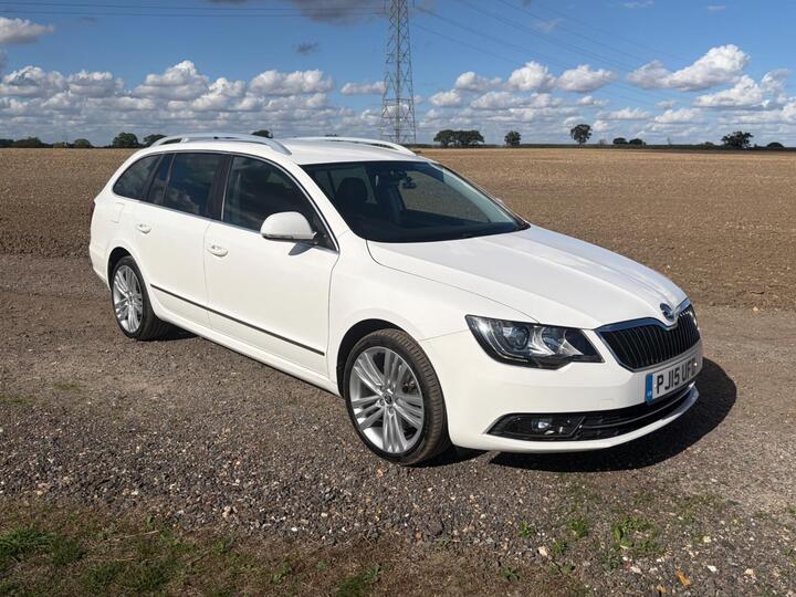 Skoda Superb 2.0 TDI Elegance DSG Euro 5 (s/s) 5dr
