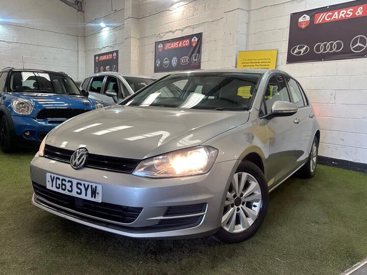 Volkswagen Golf 2.0 TDI BlueMotion Tech SE Euro 5 (s/s) 5dr Volkswagen Golf 2.0 TDI BlueMotion Tech SE Euro 5 (s/s) 5dr