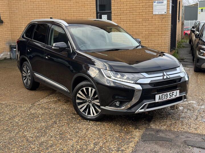 Mitsubishi OUTLANDER 2.0 MIVEC 4 CVT 4WD Euro 6 (s/s) 5dr