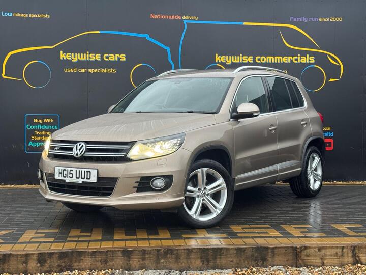 Volkswagen Tiguan 2.0 TDI BlueMotion Tech R-Line DSG 4WD Euro 5 (s/s) 5dr (Nav)
