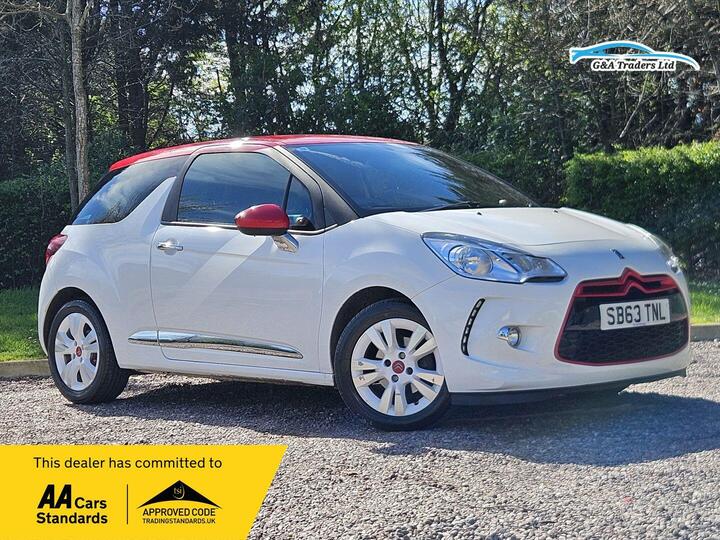 Citroen DS3 1.6 E-HDi Airdream DStyle Red Euro 5 (s/s) 3dr Citroen DS3 1.6 E-HDi Airdream DStyle Red Euro 5 (s/s) 3dr