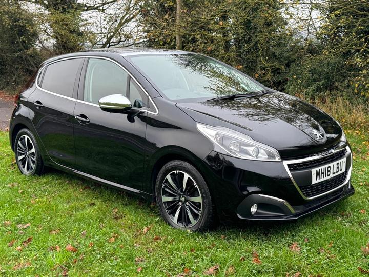 Peugeot 208 1.2 PureTech Allure Premium Euro 6 (s/s) 5dr