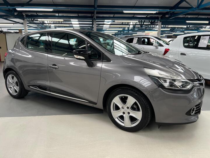 Renault Clio 1.2 16V Dynamique MediaNav Euro 5 5dr