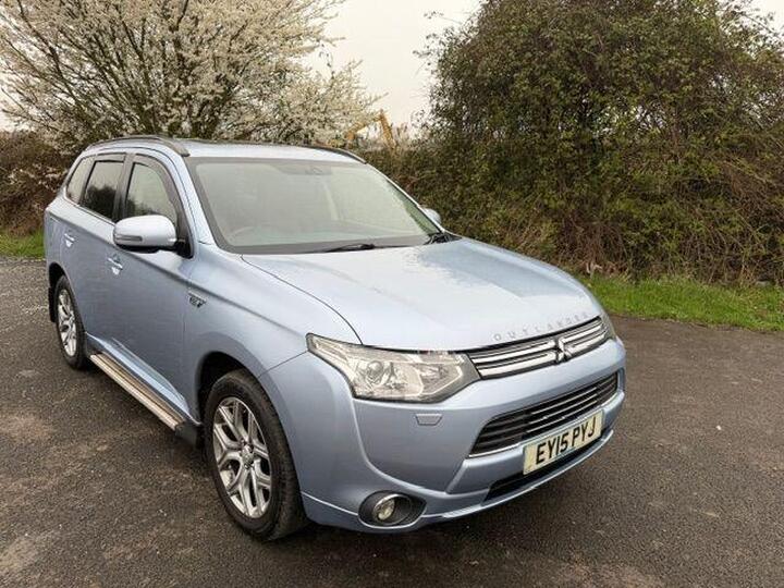 Mitsubishi Outlander 2.0h 12kWh GX5h CVT 4WD Euro 5 (s/s) 5dr Mitsubishi Outlander 2.0h 12kWh GX5h CVT 4WD Euro 5 (s/s) 5dr