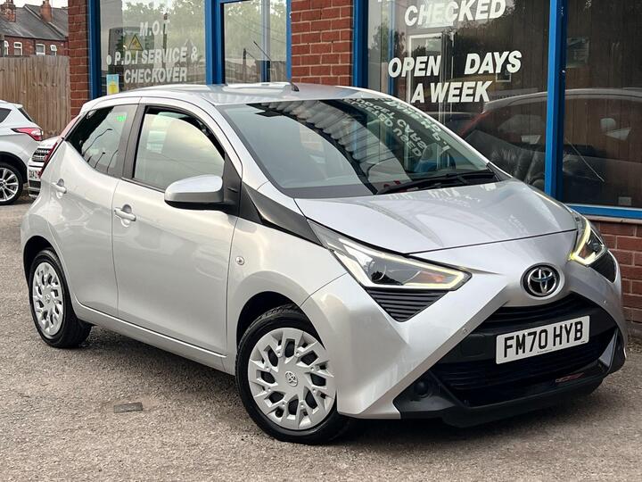 Toyota AYGO 1.0 VVT-i X-play Euro 6 5dr (Safety Sense)