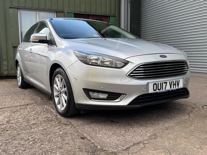 Ford Focus 1.0T EcoBoost Titanium Euro 6 (s/s) 5dr