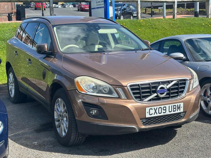 Volvo XC60 2.4D SE Lux Geartronic AWD Euro 4 5dr