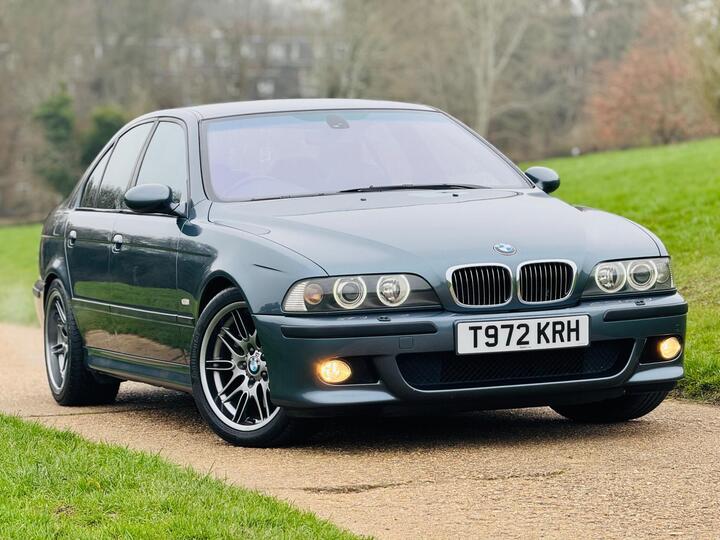 BMW M5 4.9i 4dr