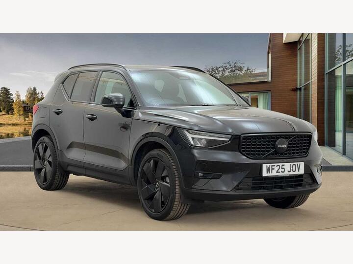 Volvo XC40 2.0 B4 MHEV Plus Black Edition DCT Auto Euro 6 (s/s) 5dr