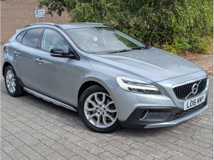 Volvo V40 CROSS COUNTRY 1.5 T3 Pro Auto Euro 6 (s/s) 5dr