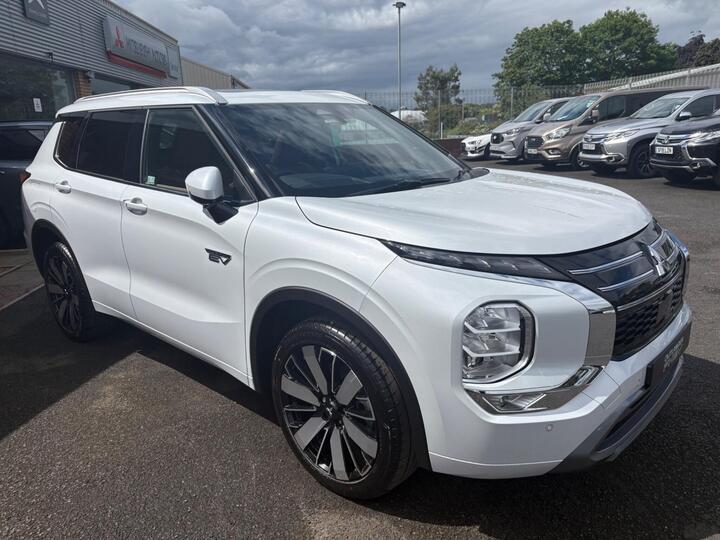 Mitsubishi Outlander 2.4 22.7kWh Diamond CVT 4WD Euro 6 (s/s) 5dr