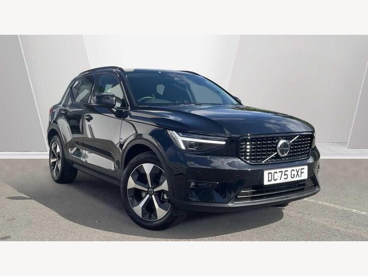 Volvo XC40 2.0 B4 MHEV Plus Dark DCT Auto Euro 6 (s/s) 5dr