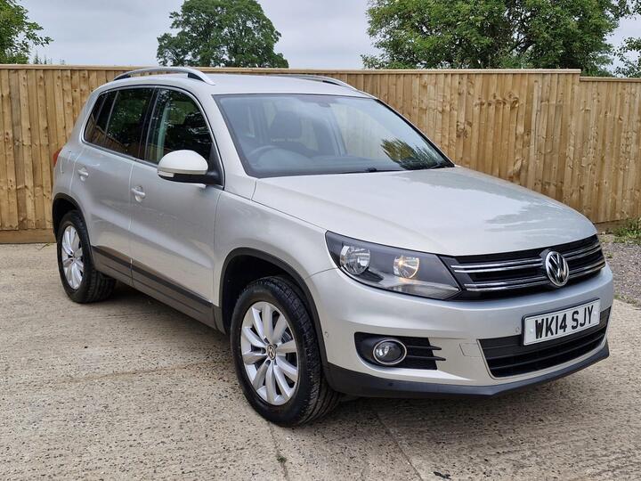 Volkswagen Tiguan 2.0 TDI BlueMotion Tech Match DSG 4WD Euro 5 (s/s) 5dr Volkswagen Tiguan 2.0 TDI BlueMotion Tech Match DSG 4WD Euro 5 (s/s) 5dr