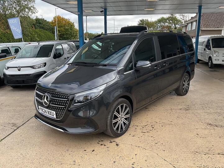 Mercedes-Benz V Class 2.0 V220d Premium G-Tronic+ Euro 6 (s/s) 5dr (8 Seat, Long)