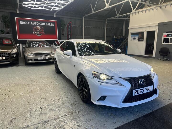 Lexus IS 2.5 300h F Sport E-CVT Euro 5 (s/s) 4dr