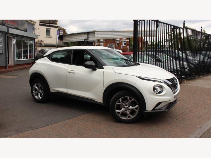 Nissan JUKE 1.0 DIG-T Acenta DCT Auto Euro 6 (s/s) 5dr