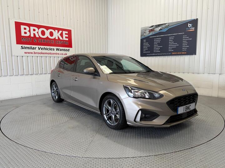 Ford Focus 1.0T EcoBoost ST-Line Euro 6 (s/s) 5dr