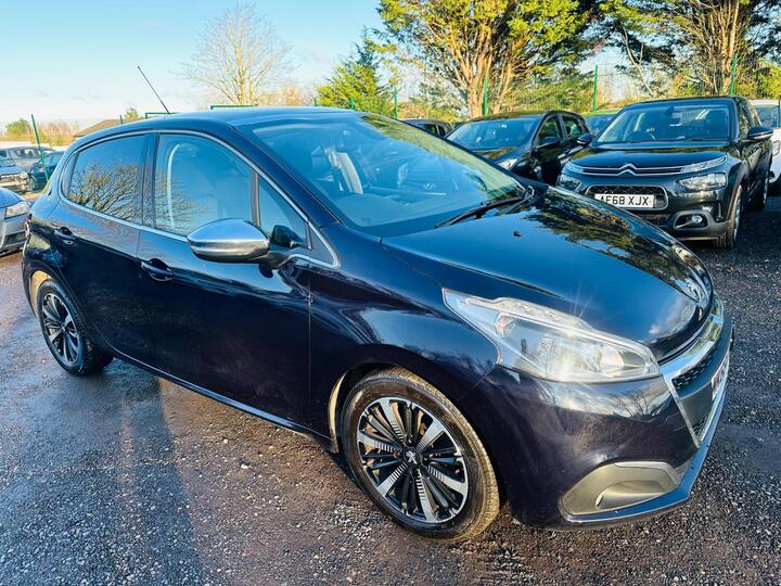 Peugeot 208 1.2 PureTech Allure Premium Euro 6 (s/s) 5dr