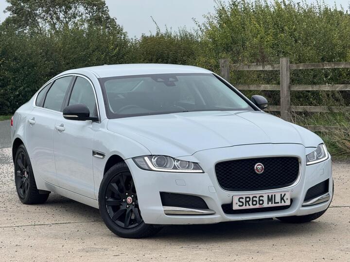 Jaguar XF 2.0d Portfolio Auto Euro 6 (s/s) 4dr