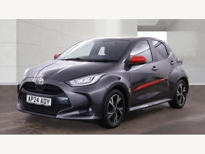 Toyota Yaris 1.5 VVT-h Design E-CVT Euro 6 (s/s) 5dr