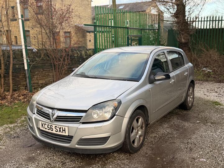 Vauxhall Astra 1.4i 16v Club 5dr