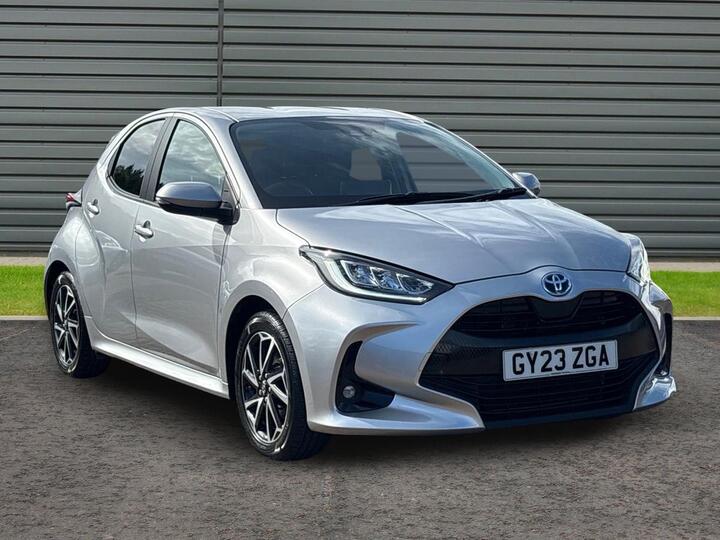 Toyota Yaris 1.5 VVT-h Design E-CVT Euro 6 (s/s) 5dr