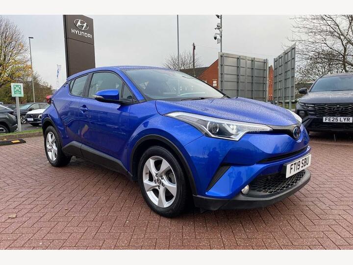 Toyota C-HR 1.8 VVT-h Icon CVT Euro 6 (s/s) 5dr Toyota C-HR 1.8 VVT-h Icon CVT Euro 6 (s/s) 5dr
