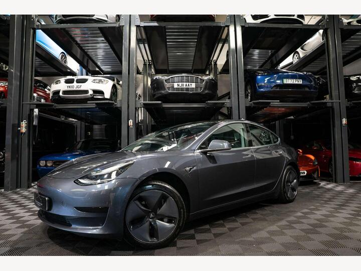 Tesla MODEL 3 Standard Range Plus Auto RWD 4dr
