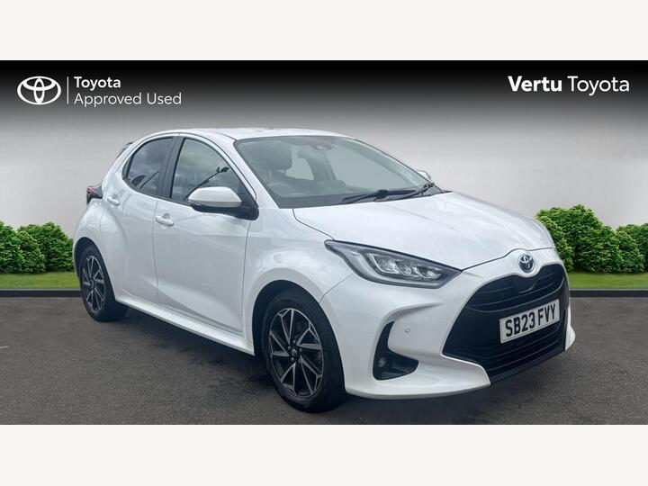 Toyota Yaris 1.5 VVT-h Design E-CVT Euro 6 (s/s) 5dr