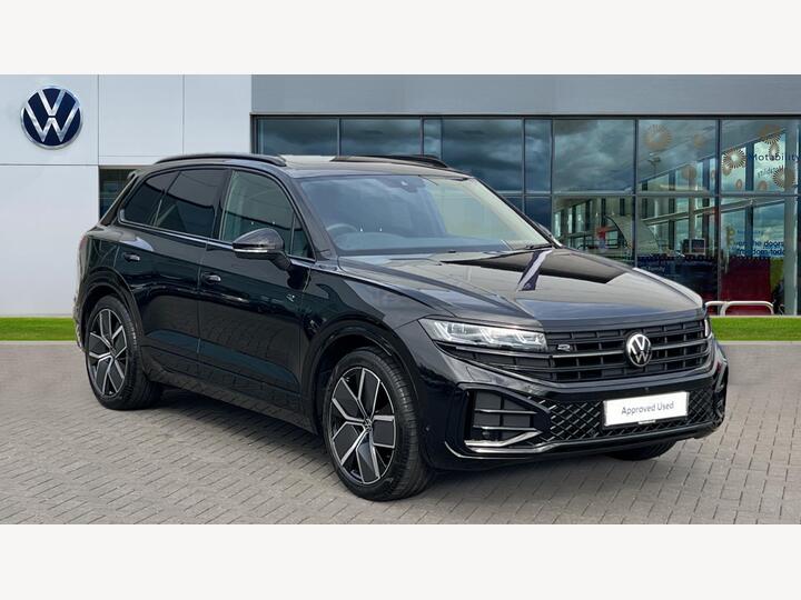 Volkswagen Touareg 3.0 TDI V6 Black Edition Tiptronic 4Motion Euro 6 (s/s) 5dr Volkswagen Touareg 3.0 TDI V6 Black Edition Tiptronic 4Motion Euro 6 (s/s) 5dr