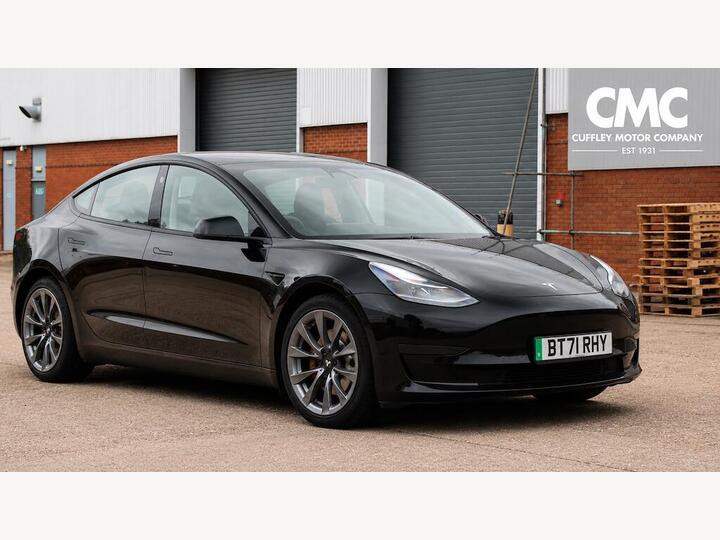 Tesla Model 3 Standard Range Plus Auto RWD 4dr