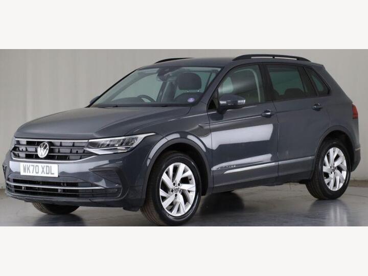 Volkswagen TIGUAN 1.5 TSI Life Euro 6 (s/s) 5dr Volkswagen TIGUAN 1.5 TSI Life Euro 6 (s/s) 5dr