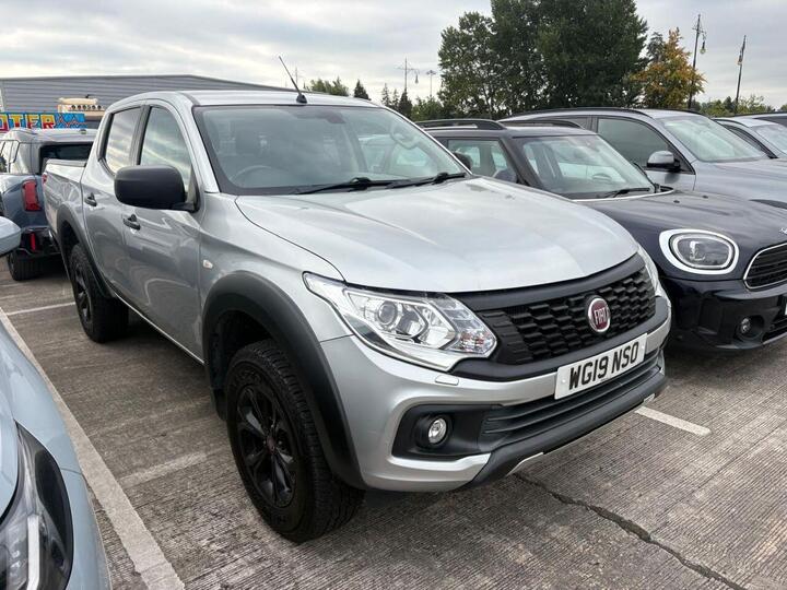 Fiat FULLBACK 2.4D Cross Auto 4WD Euro 6 4dr